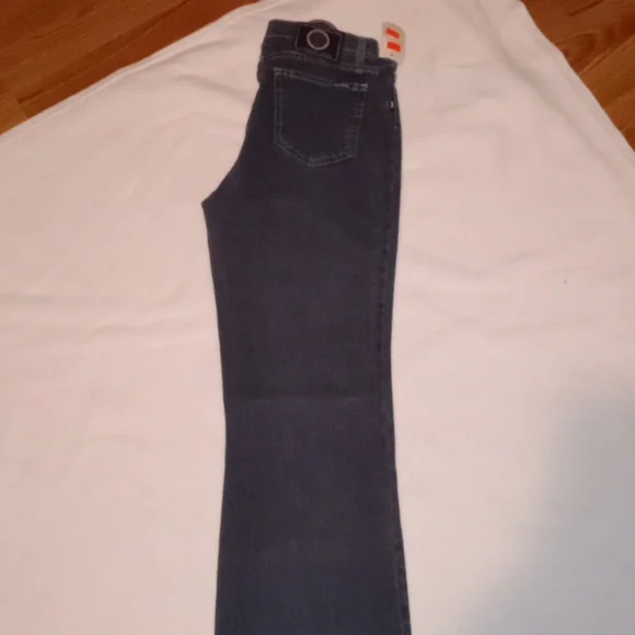 Flare leg dark blue jeans - Picture 2 of 3